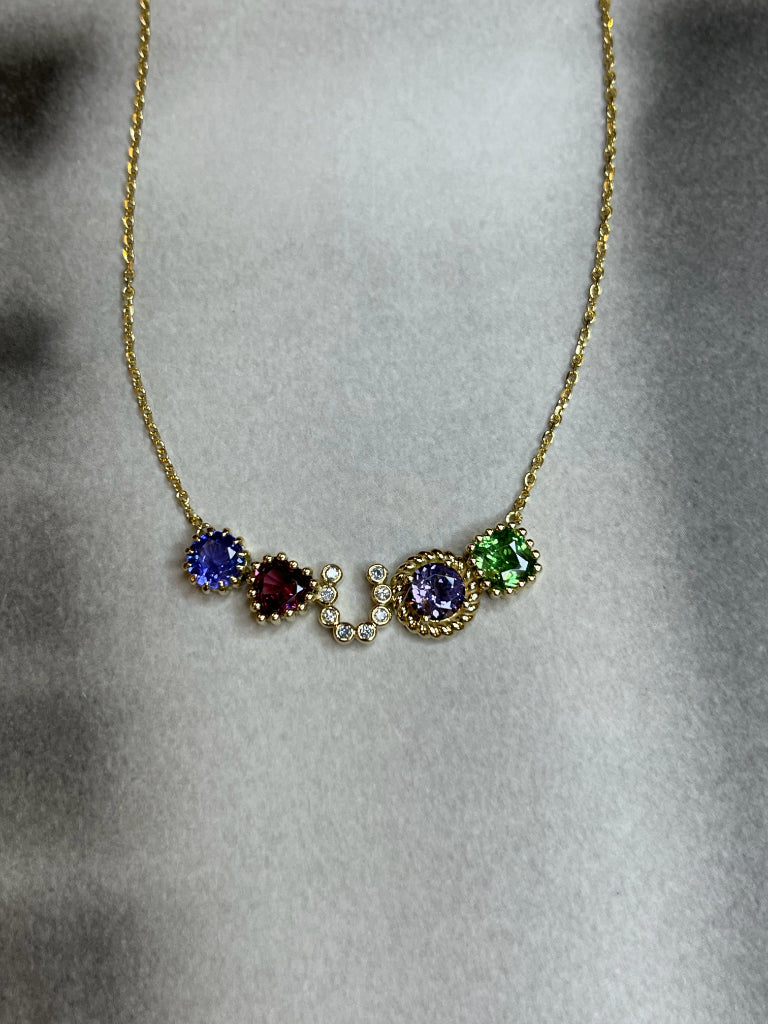 Gemstone Necklace in 18k Yellow Gold Crafted 