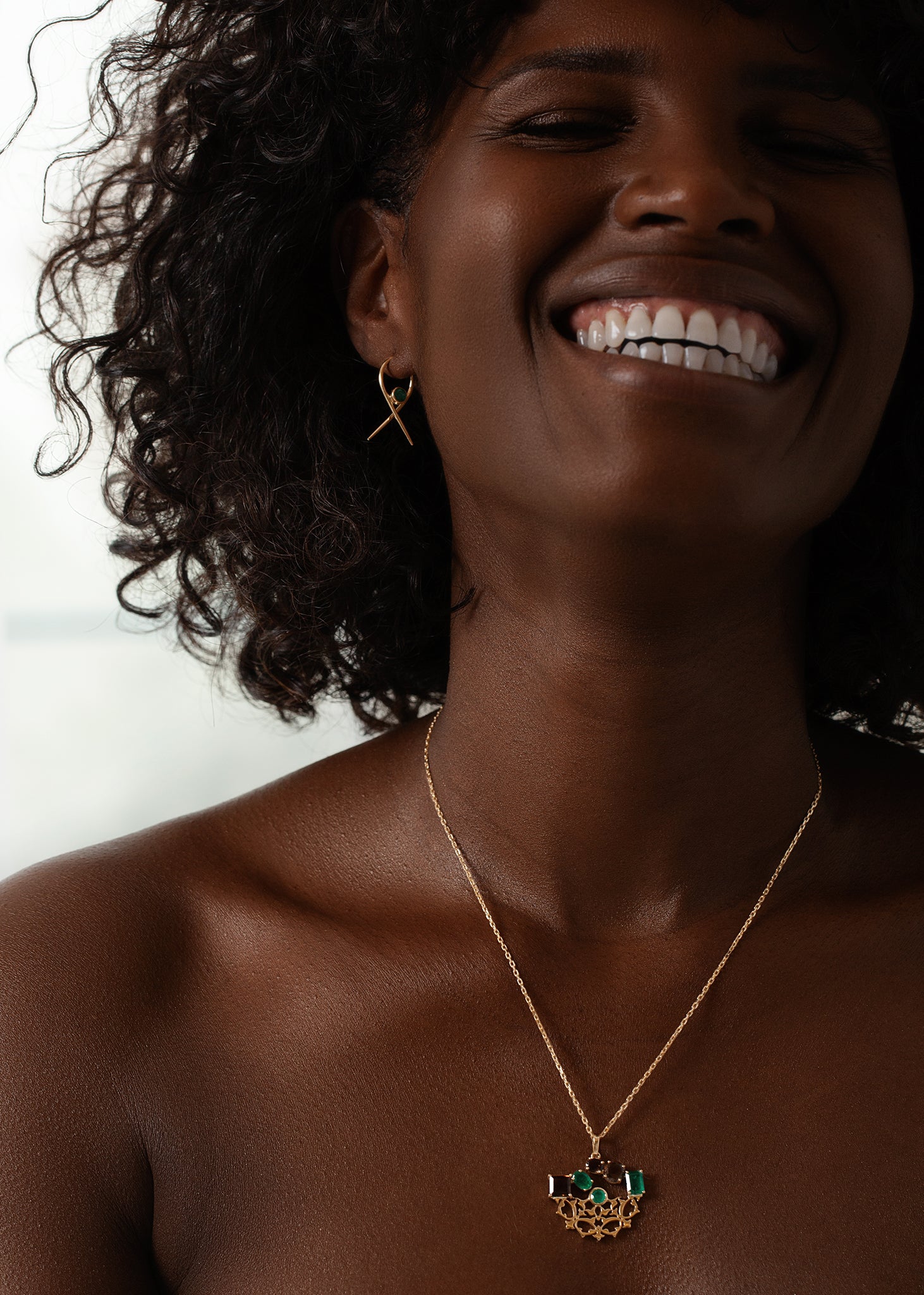 Pendant Chain Necklace with a Unique Balance 