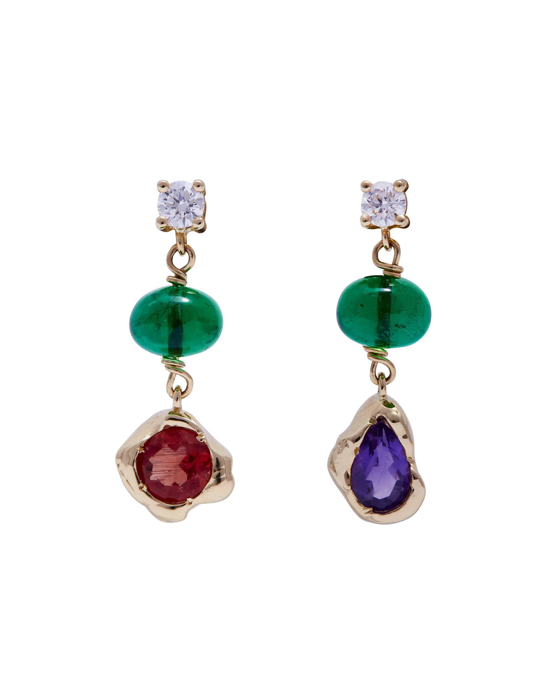 18k Yellow Gold Emerald Earrings with a Diamond 