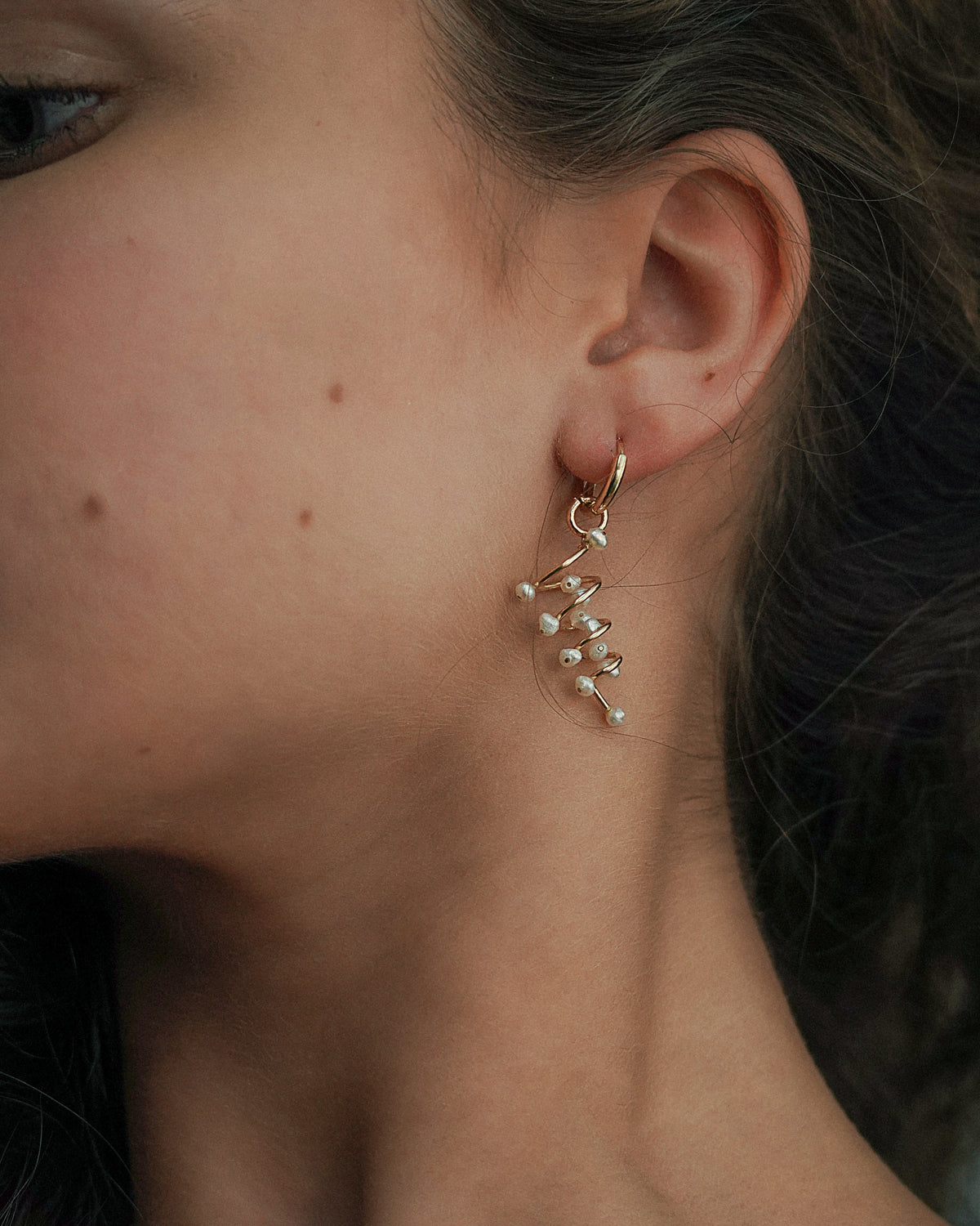 Swirl and Freshwater Pearl Dew Drops 