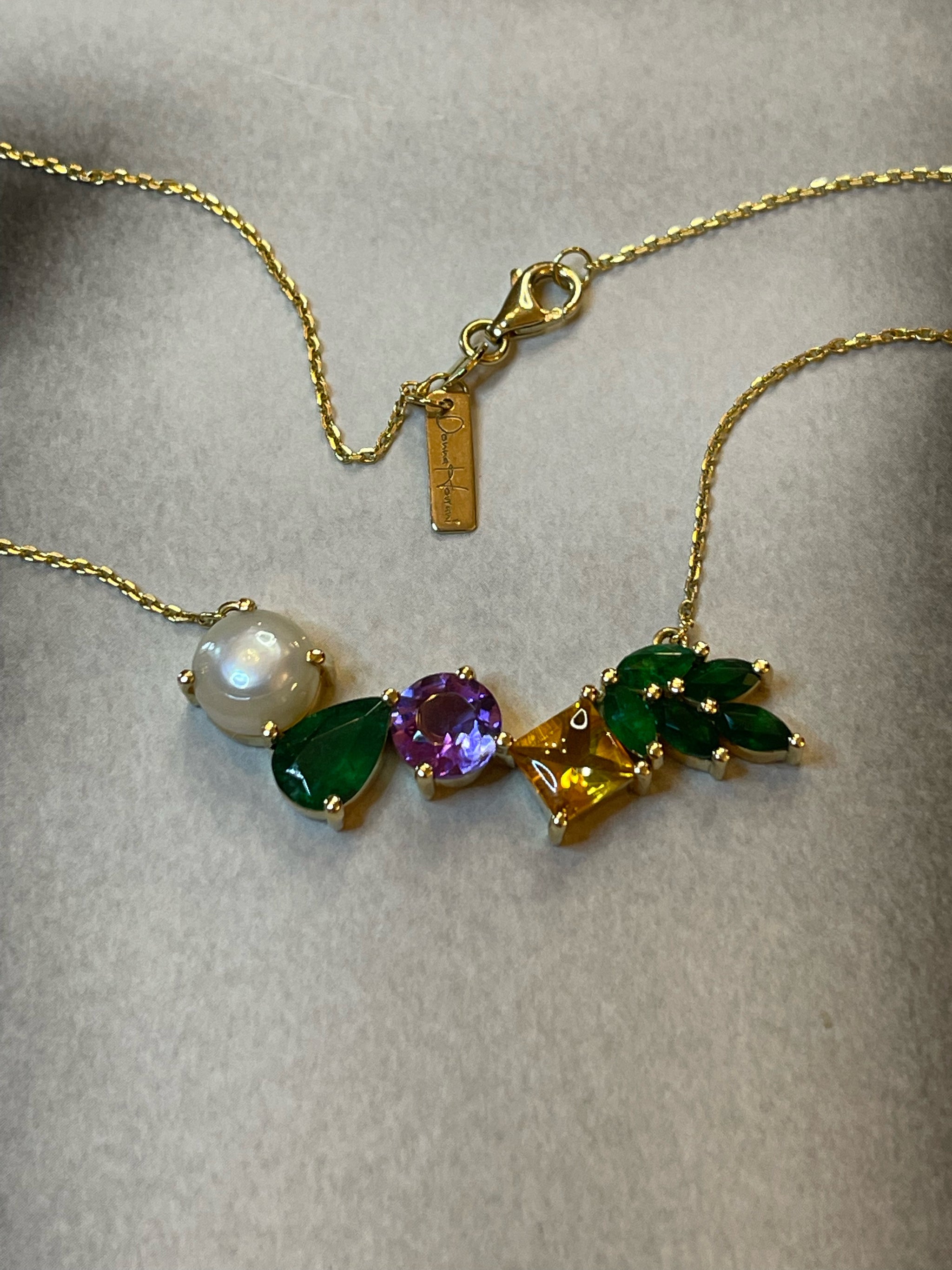  18k yellow gold necklace, featuring pearls, emeralds, amethyst